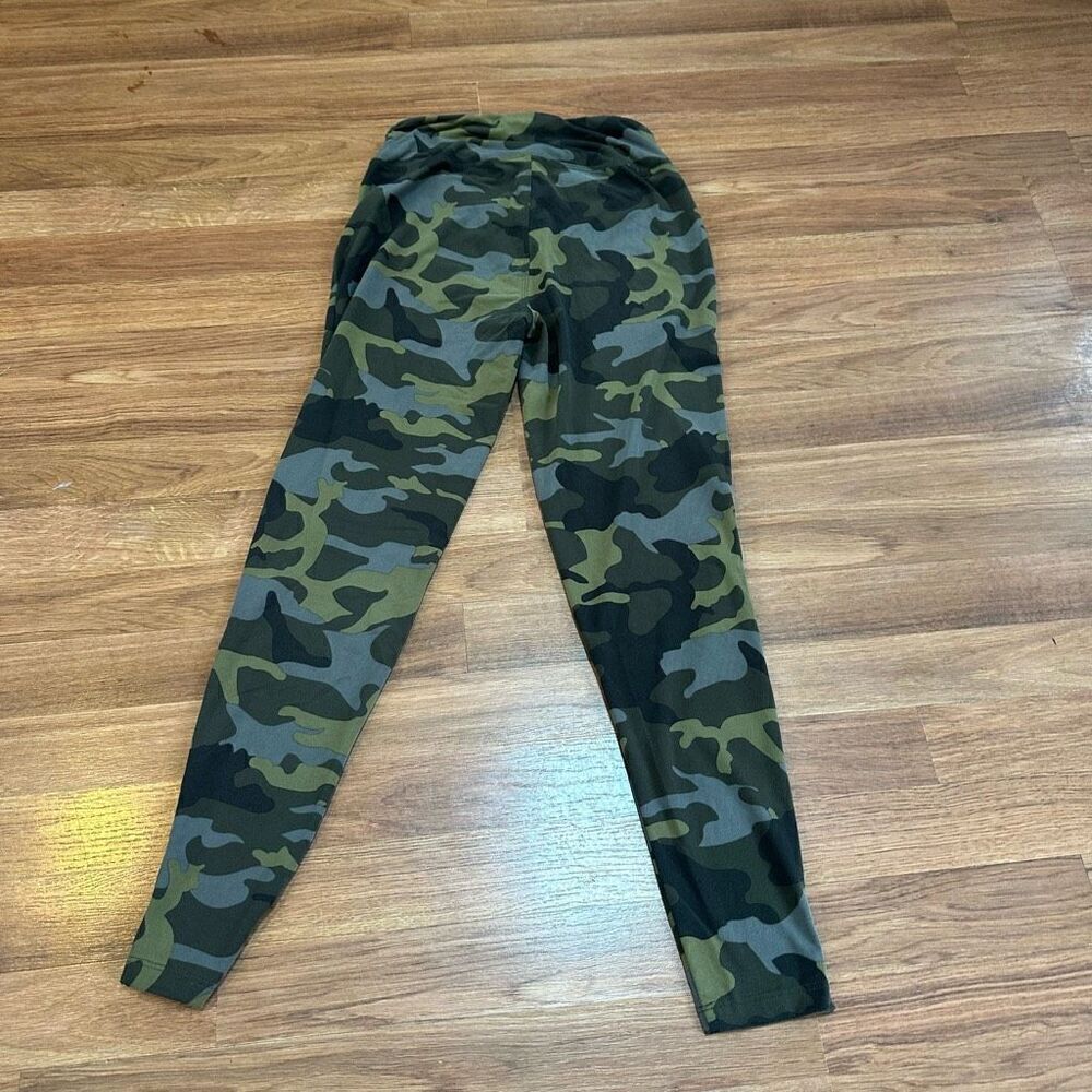 Zenana Camouflage Leggings | Women size Large